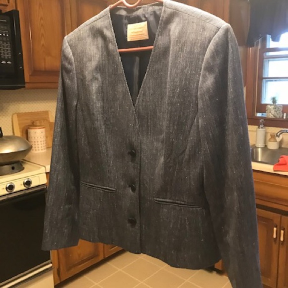 10 Collarless Blazer Blue White Pin Striped 3Butto